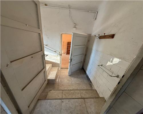 Casa cu 3 camere si 325 mp teren in Trei Stejari