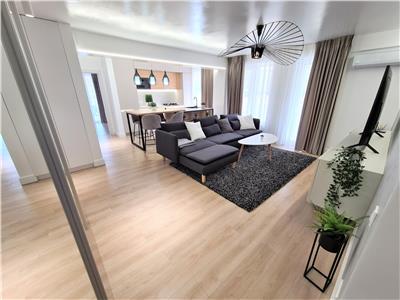 Apartament lux  3 camere 2 bai 3 balcoane 2 parcari si piscina