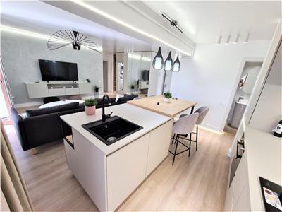Apartament lux  3 camere 2 bai 3 balcoane 2 parcari si piscina