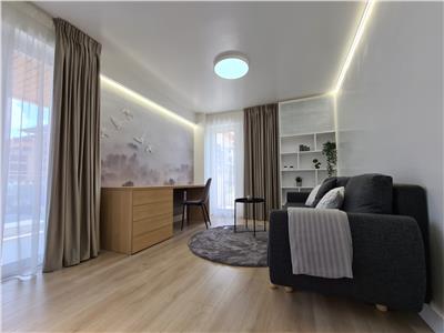 Apartament lux  3 camere 2 bai 3 balcoane 2 parcari si piscina