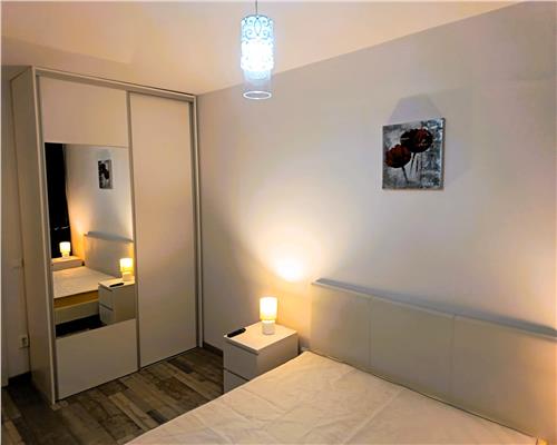 Apartament 3 camere 70 mpu si Balcon 12mp