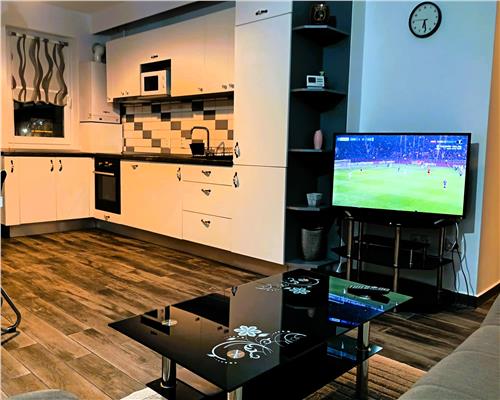 Apartament 3 camere 70 mpu si Balcon 12mp