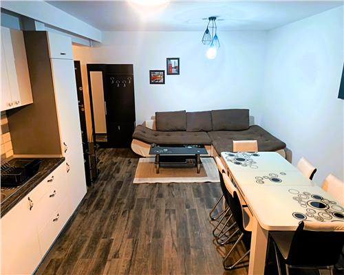 Apartament 3 camere 70 mpu si Balcon 12mp