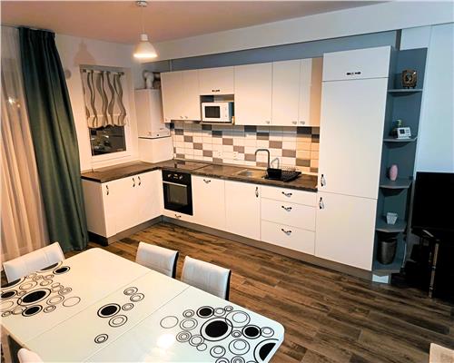 Apartament 3 camere 70 mpu si Balcon 12mp