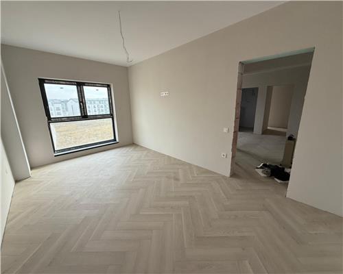 Apartament INTABULAT la CHEIE cu 3 camere pe Doamna Stanca
