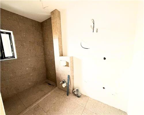 Apartament INTABULAT la CHEIE cu 3 camere pe Doamna Stanca