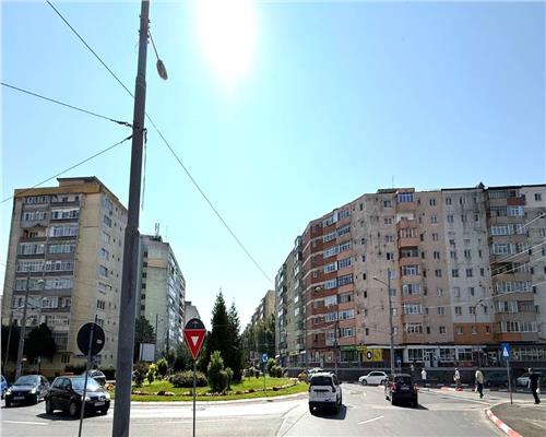 Spatiu comercial Mihai Viteazul 80 mp  2 intrari fata spate