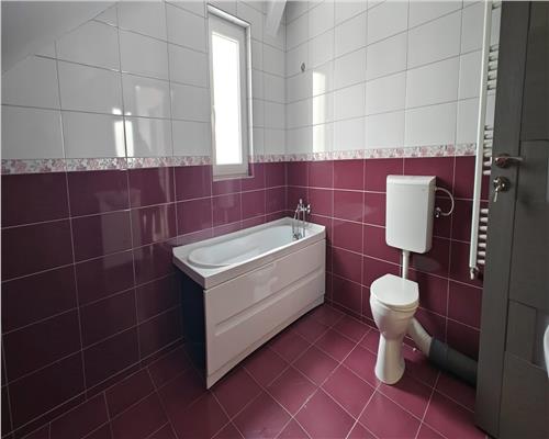 Apartament la mansarda 3 camere  zona Calea Cisnadiei