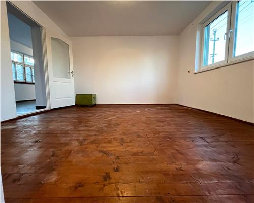 Casa 4 camere cu teren de 1020 mp in sat Hamba