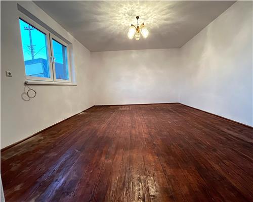 Casa 4 camere cu teren de 1020 mp in sat Hamba