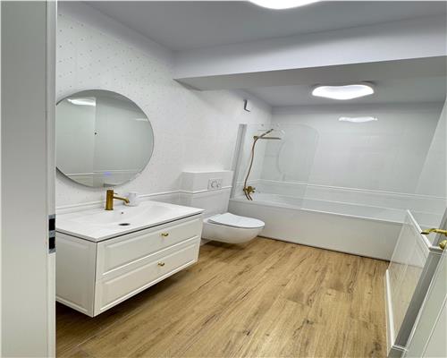 Apartament lux 60 mpu 2 parcari terasa 20 mp in Evolution