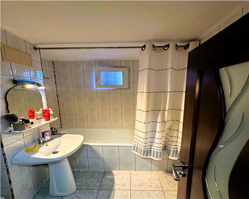 Apartament 4 camere 74 mpu 2 bai in Sibiu