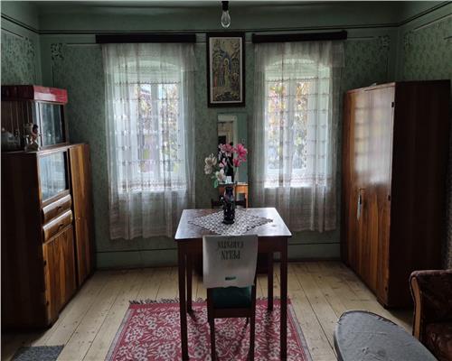 Casa 4 camere cu teren de 1900 mp in comuna Altana