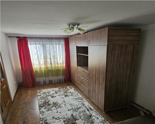 Aparatment 3 camere cu balcon et 3  Tiglari