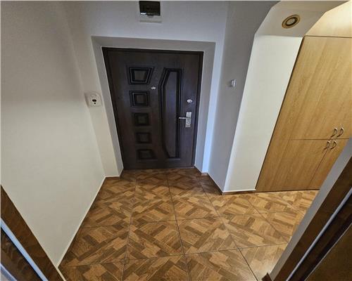 Aparatment 3 camere cu balcon et 3  Tiglari