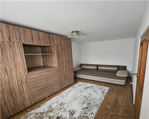 Aparatment 3 camere cu balcon et 3  Tiglari