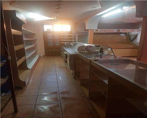 Spatiu comercial zona Lazaret 49 mp utili