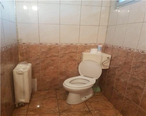 Spatiu comercial zona Lazaret 49 mp utili