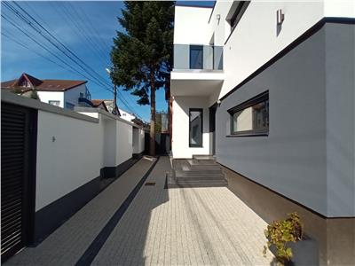 Vila moderna smart cu 16 birouri in zona Calea Poplacii