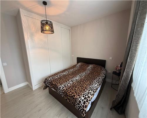 Apartament modern 3 camere cu 2 bai si parcare subterana in Turnisor
