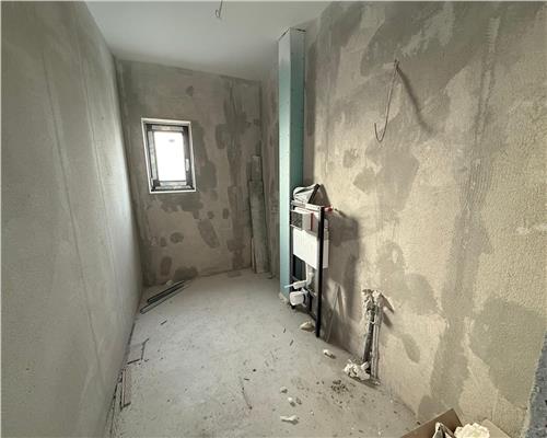 Apartament cu 3 camere etaj 2 balcon si parcare pe Doamna Stanca