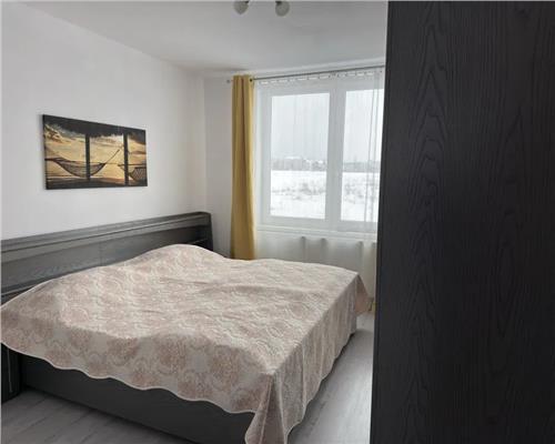 Apartament cu 3 camere balcon si parcare Doamna Stanca