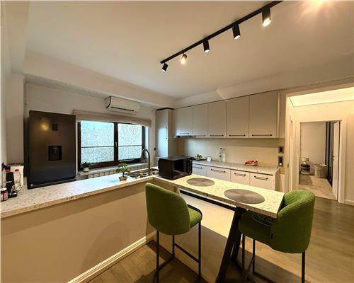 Apartament modern 155 mpu 4 camere 3 bai terasa in Parcul Sub Arini