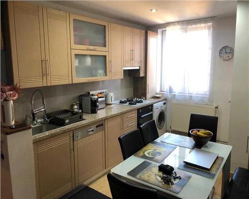 Apartament etajul 1 cu 3 camere 2 bai pe Calea Turnisorului