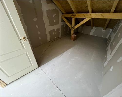 Apartament cu 2 camere balcon boxa de depozitare