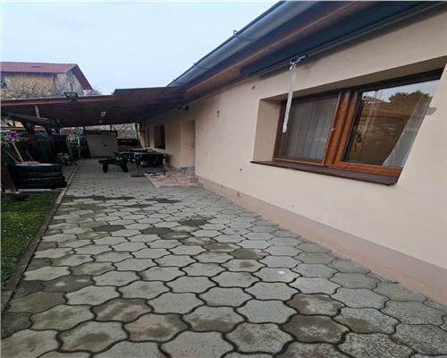 Casa 2 camere | decomandat 50mp | curte privata 40mo | zona Lazaret