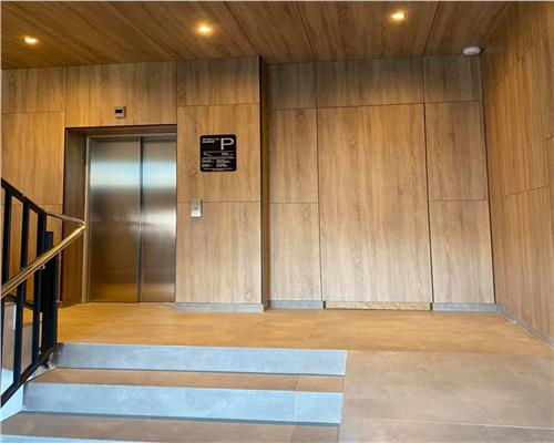 Spatiu birouri 2 camere balcon 4 m si 2 parcari Turnisor