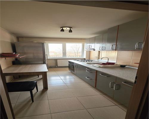 Apartament 2 camere Stefan cel Mare 50 mp et 2