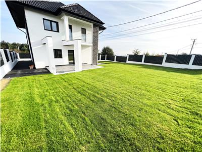 Casa moderna 5 camere 2 bai teren 498 mp 4 parcari 10 km de Sibiu