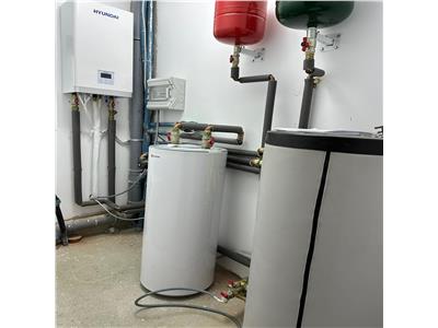 Casa moderna 5 camere 2 bai teren 498 mp 4 parcari 10 km de Sibiu