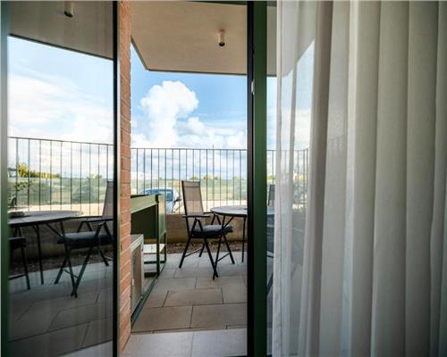 Apartament 2 camere decomandat 39mp | gradina 18mp | The Lake Home