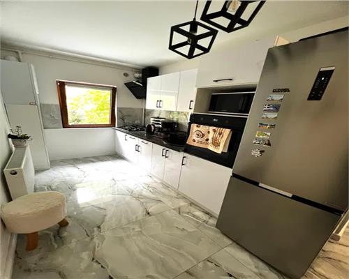 Apartament 2 camere + pivnita,Vasile Aaron OMW