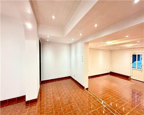 Spatiu comercial 80 mp in zona Strand