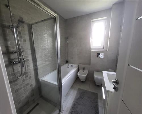 Casa moderna 3 camere 2 bai si curte in zona Lidl