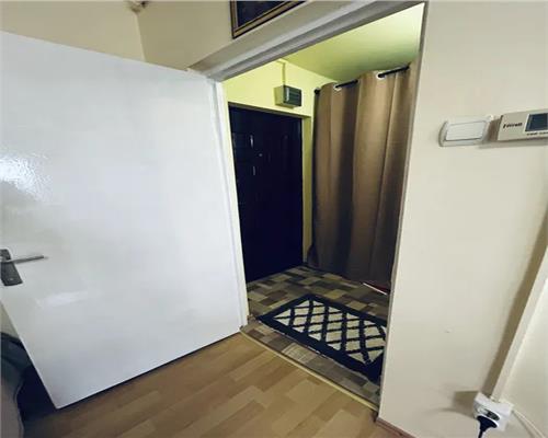 Garsoniera decomandata cu balcon Calea Dumbravii