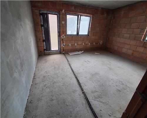 Casa cu 3 camere 2 bai si terasa in Cristian