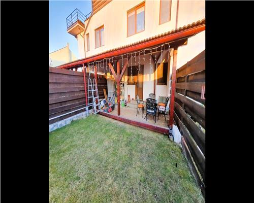 Apartament la Vila 3 camere 67 mpu si curte individuala