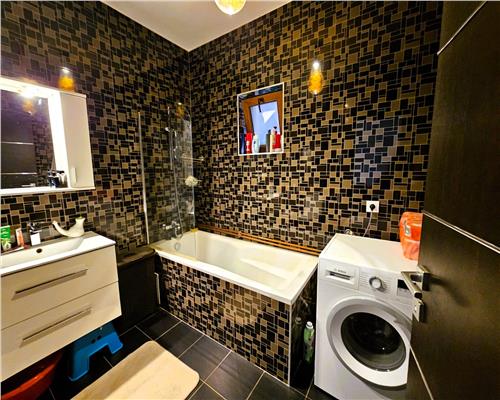 Apartament la Vila 3 camere 67 mpu si curte individuala