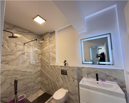 Spatiu birouri modern cu 2 camere si parcare zona Mandra