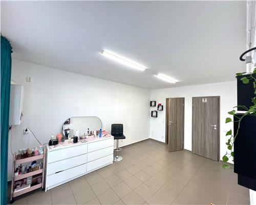 Spatiu comercial cu o camera 30 mp in Magnolia