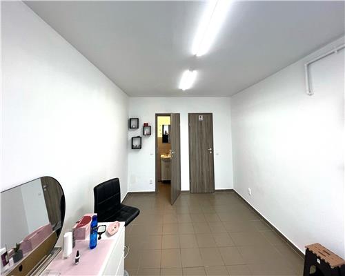 Spatiu comercial cu o camera 30 mp in Magnolia