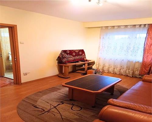 Apartament 2 camere decomandat cu balcon in Vasile Aaron