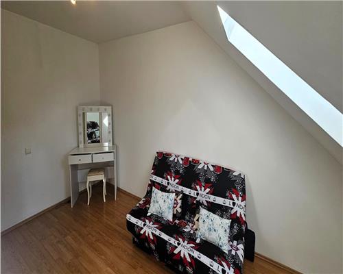 Garsoniera tip mansarda 2 camere  zona Terezian