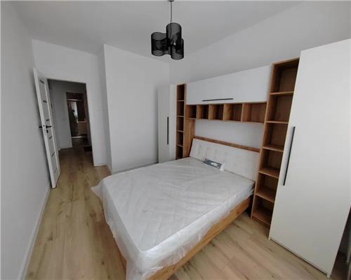 Apartament 3 camere cu 2 balcoane si 2 locuri de parcare