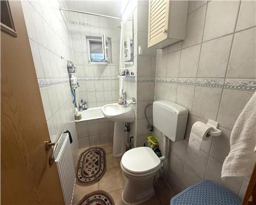 Apartament 3 camere etaj 1 in zona Vasile Aaron