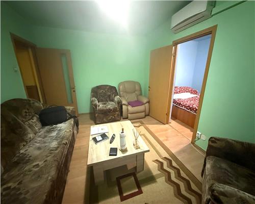 Apartament 3 camere etaj 1 in zona Vasile Aaron